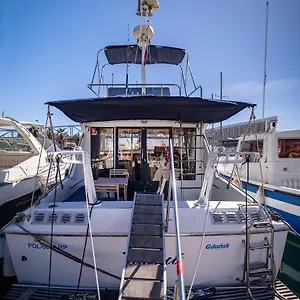 Spacious And Charming Boat In Port Forum Bateau-hôtel